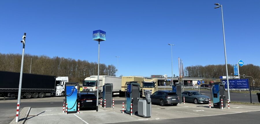 Mehr Ladestandorte Deutschlandnetz wächst